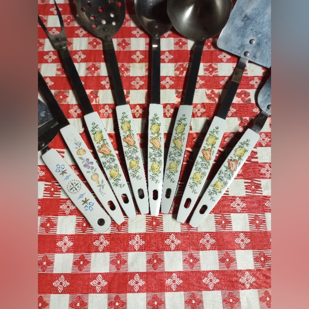 Vintage Ekco Kitchen Utensils Set - Picture 3 of 11